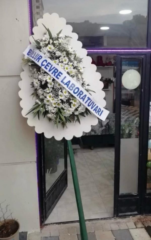 Beyaz Çelenk